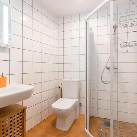 Korter Cozy 3 Story House In Old Town