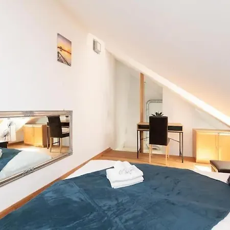Cozy 3 Story House In Old Town Korter